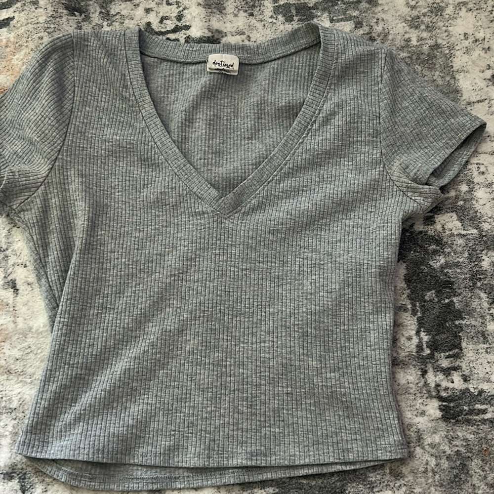 Tilly's Gray Short Sleeve Tee Casual Essential